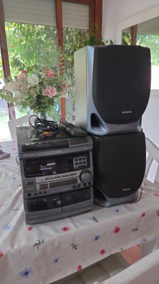 Equipo de música AIWA NSX-AV70 con 2 altavoces