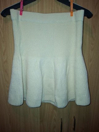 Falda beige de punto talla única