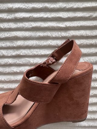 Sandalias de cuña Stradivarius