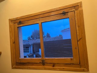 Ventana de Madera Rústica Oscilobatiente