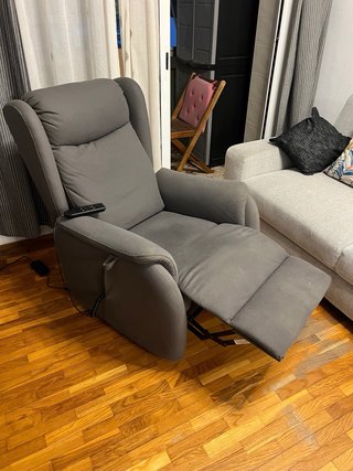 Sillón reclinable gris
