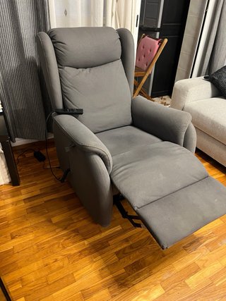Sillón reclinable gris