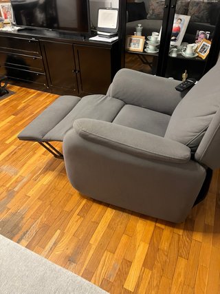 Sillón reclinable gris