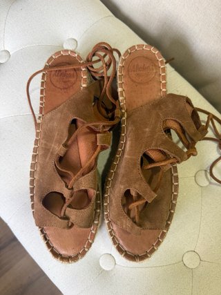 Sandalias Alohas Marrones
