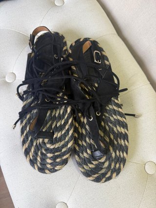 Sandalias de cuerdas beige y negras