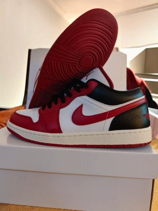 Jordan 1 Low Rojo Blanco Negro