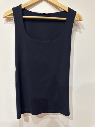 Camiseta de tirantes negra Zara