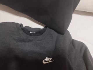 Sudadera Nike Gris