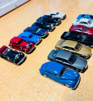 14 Coches H0 ideal para crear feria o parking.