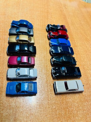 14 Coches H0 ideal para crear feria o parking.