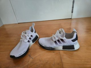 Adidas Boost Blancas y Negras Talla 42