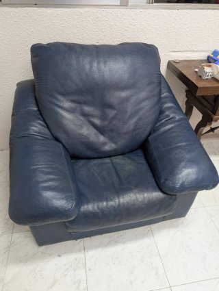 Sofá de Piel Azul