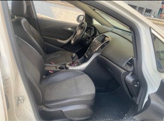 Opel Astra 2011