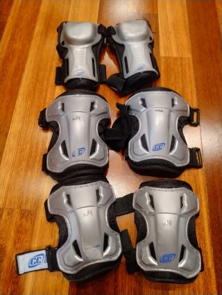 Patines ajustables T 30-33 y protecciones