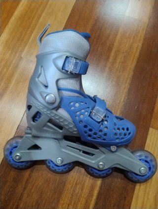 Patines ajustables T 30-33 y protecciones