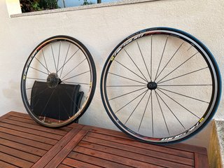 Ruedas Mavic Aksium para Bicicleta de Carretera