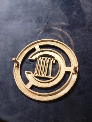 Emblema antiguo de camión EBRO
