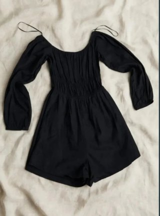 Mono  corto Negro Bershka Talla XS