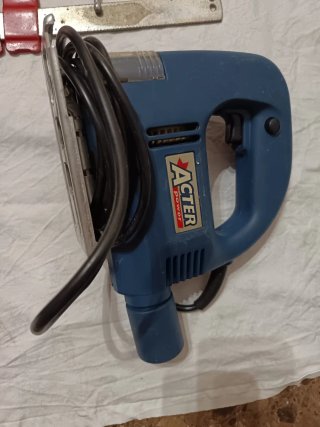 Lote Bricolaje: Sierra, Sargento, Nivel