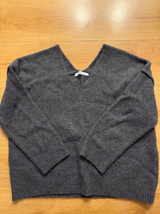 Jersey Bershka Gris Talla M