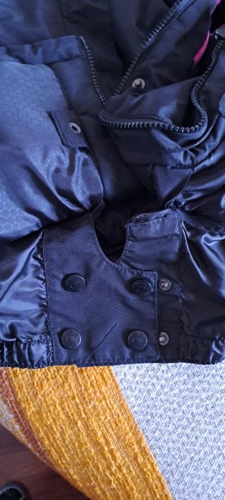 Chaqueta de nieve Boomerang negra y rosa