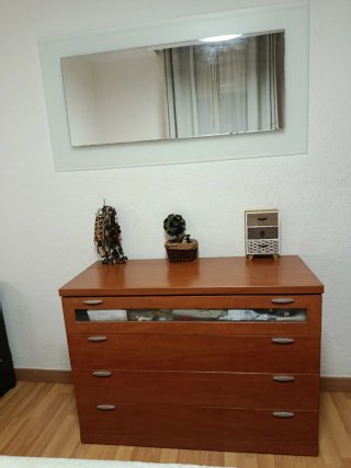 Dormitorio de matrimonio con cabecero