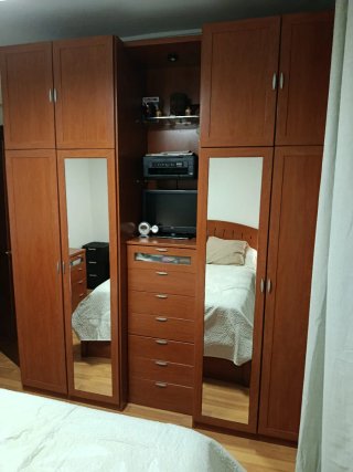 Dormitorio de matrimonio con cabecero