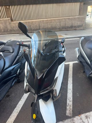 Yamaha XMAX 125 averiada