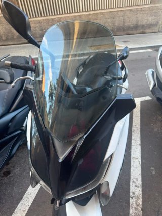 Yamaha XMAX 125 averiada