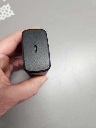 Cargador USB-C Samsung EP-TA845 con cable