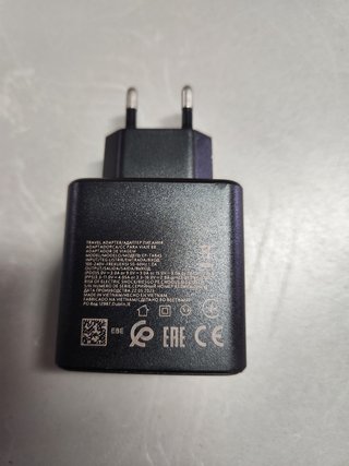 Cargador USB-C Samsung EP-TA845 con cable