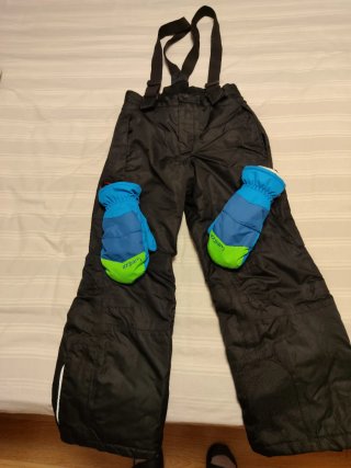 Pantalones de esquí y manoplas de 8 a 9 años
