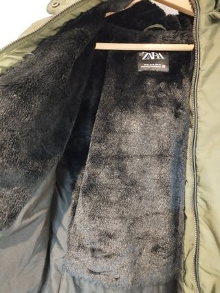 Plumón verde Zara con capucha
