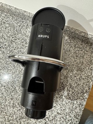 Cafetera Nespresso Pixie Negra