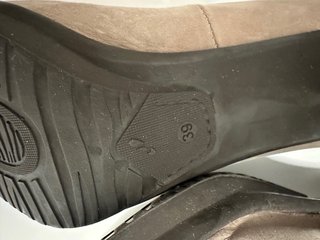 Zapatos de piel Talla 39