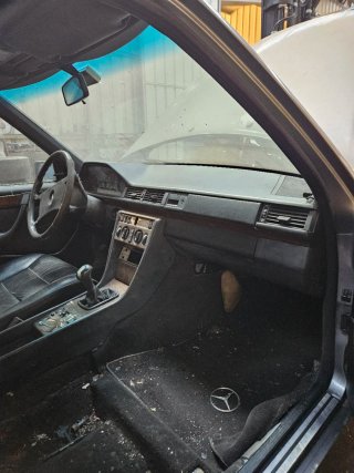 Peças Mercedes W124 260E