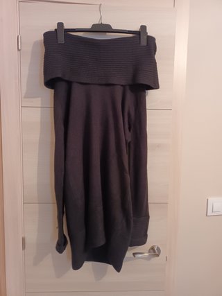Jersey 3/4 y cuello ancho de invierno. Color negro