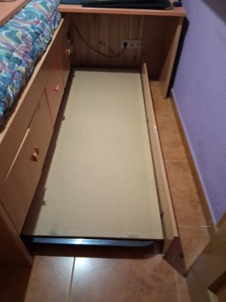Dormitorio Juvenil 90x200 con Estantería