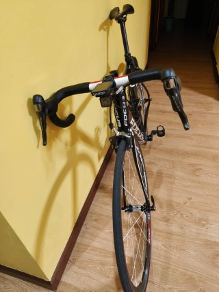 Bicicleta de Carretera Focus Izalco