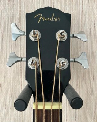 Bajo Fender Electroacústico
