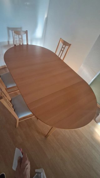 Mesa comedor extensible y 4 sillas