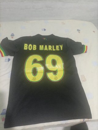 Camiseta Bob Marley 69 Negra Multicolor