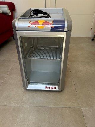 Nevera Red Bull Compacta