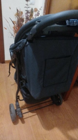 Silla de Paseo Ligera Plegable Negra