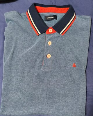 Polo Jack & Jones azul y rojo manga corta