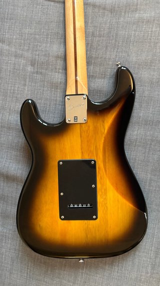 Guitarra Eléctrica Fender Squier Affinity Sunburst