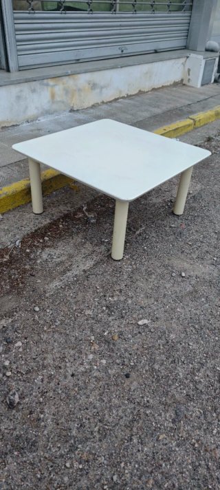 Mesa de centro estilo escandinavo
