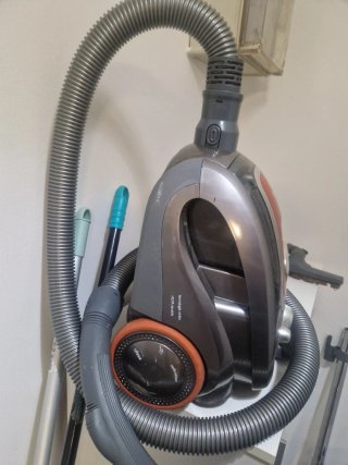 Aspirador Ufesa Optima AS5200, negociable.
