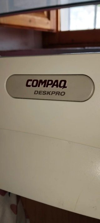 Compaq Deskpro 2000 MMX-233