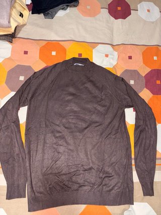 Jersey cuello alto marrón